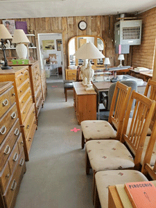 Used dressers, chairs, and lamps for sale in Las Cruces