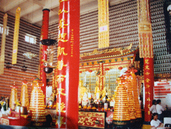 Ten Thousand Buddha Monastery